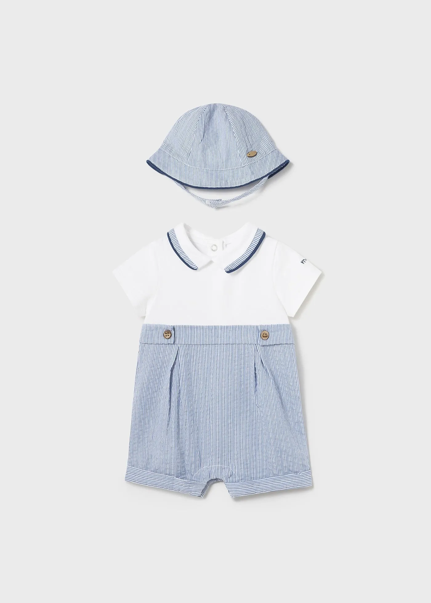 1615 - Romper w/hat set for newborn boy - Seersucker