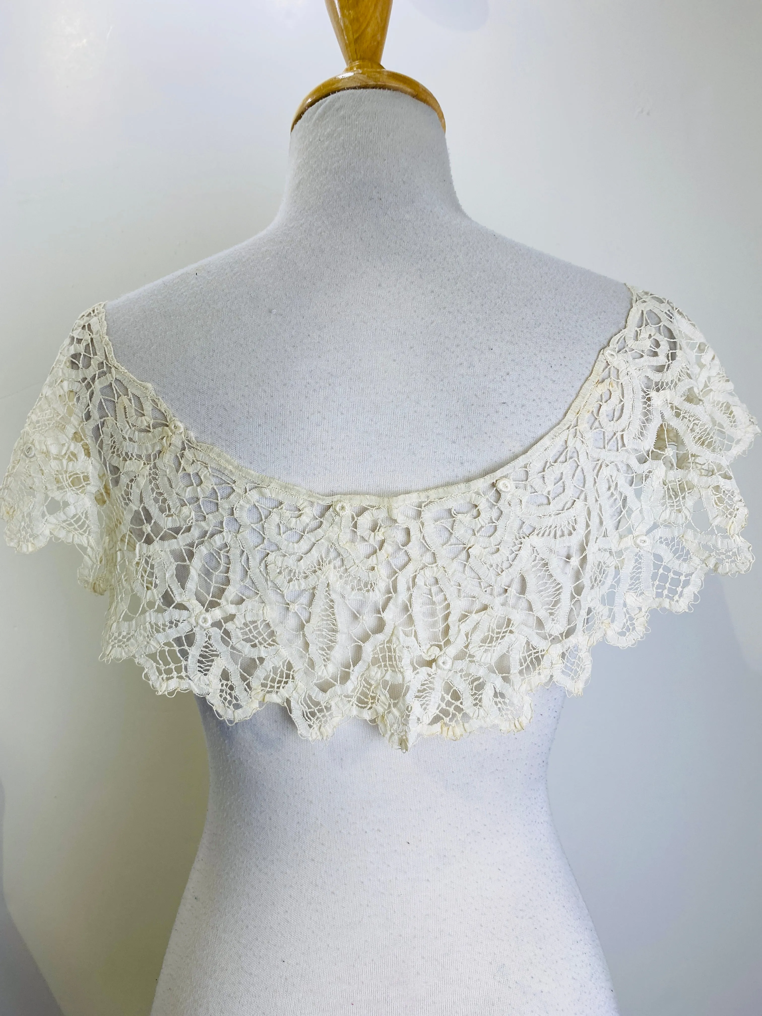 Antique Edwardian Cream Handwork Tape Lace Bertha Collar