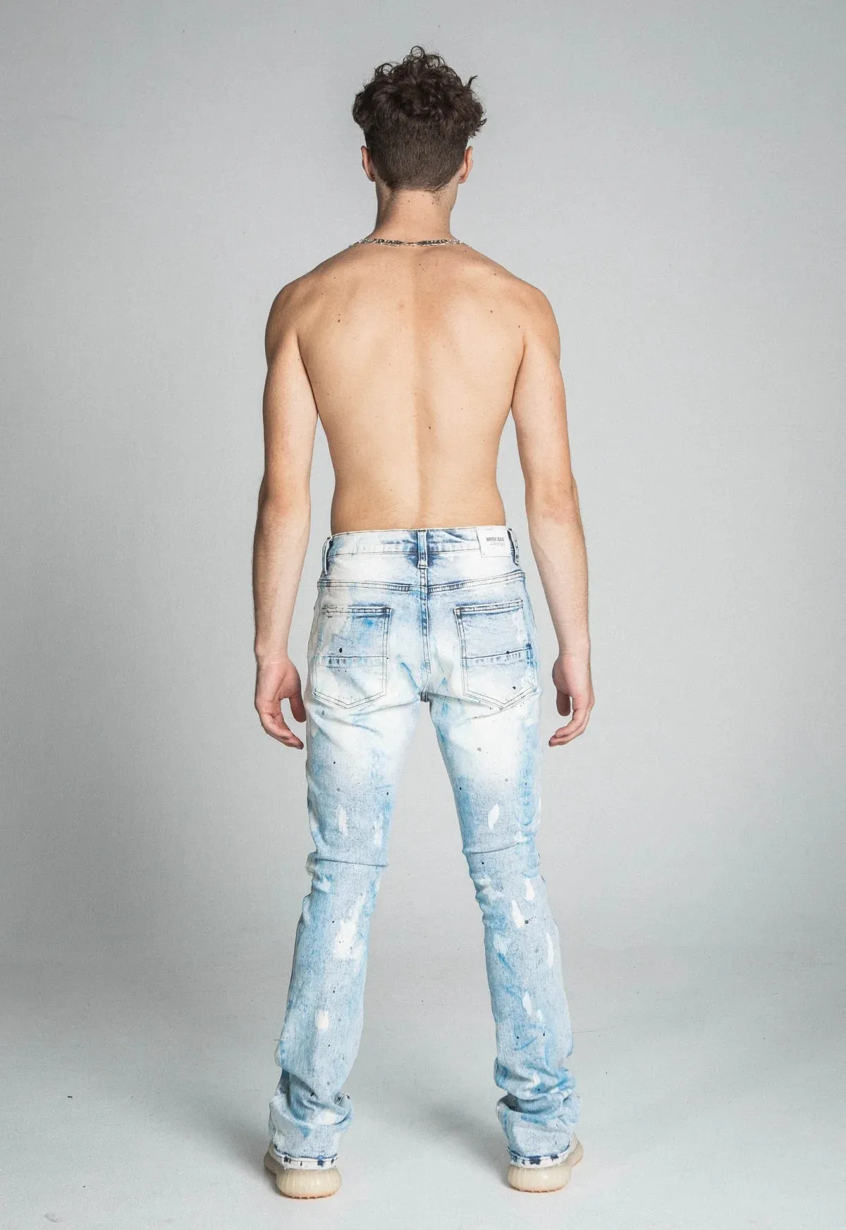 LIGHT BLUE STAINED JEANS