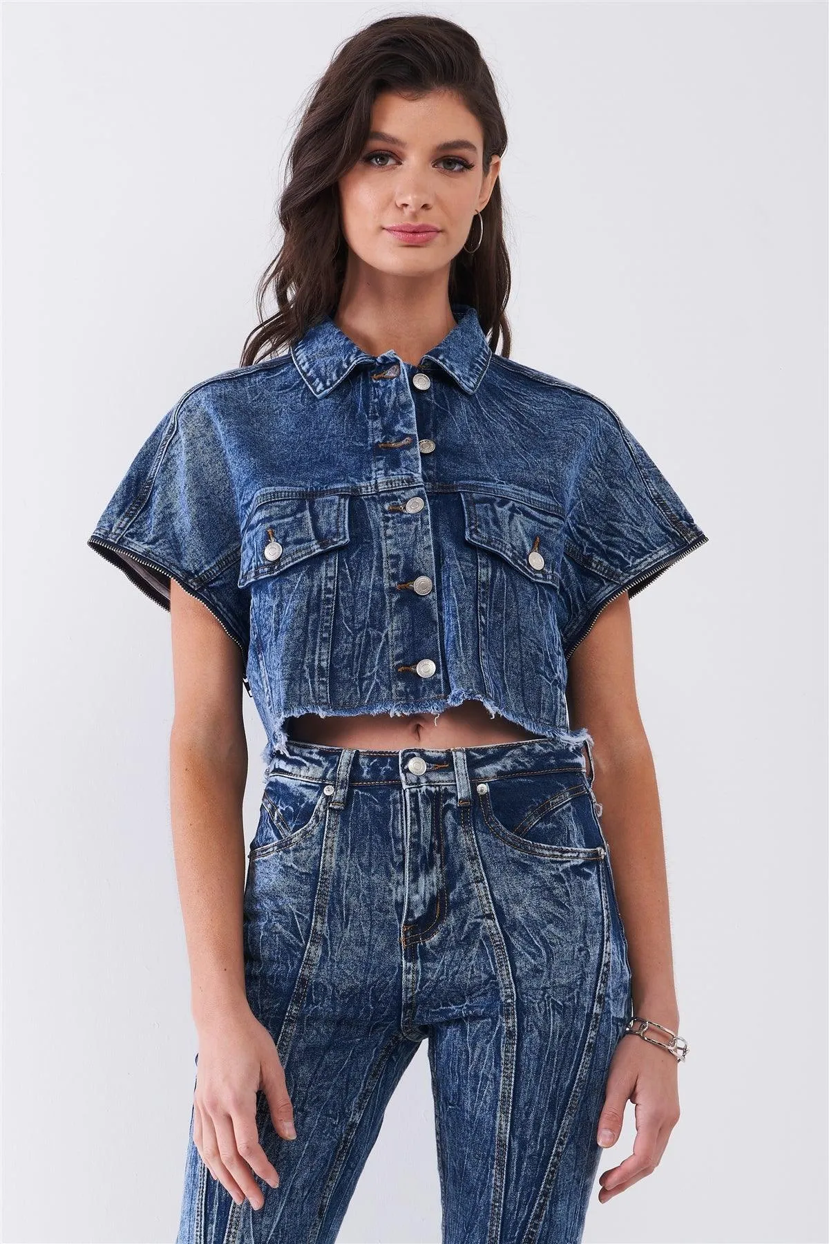 Medium Blue Wrinkled Denim Raw Hem Detachable Balloon Sleeve Detail Button-Down Convertible Cropped Jacket /3-2-1